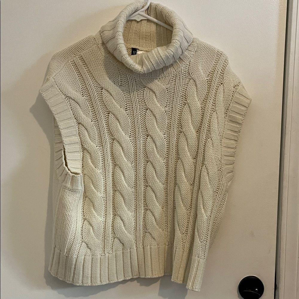 Cable Knit Turtleneck Sweater Vest from Divided